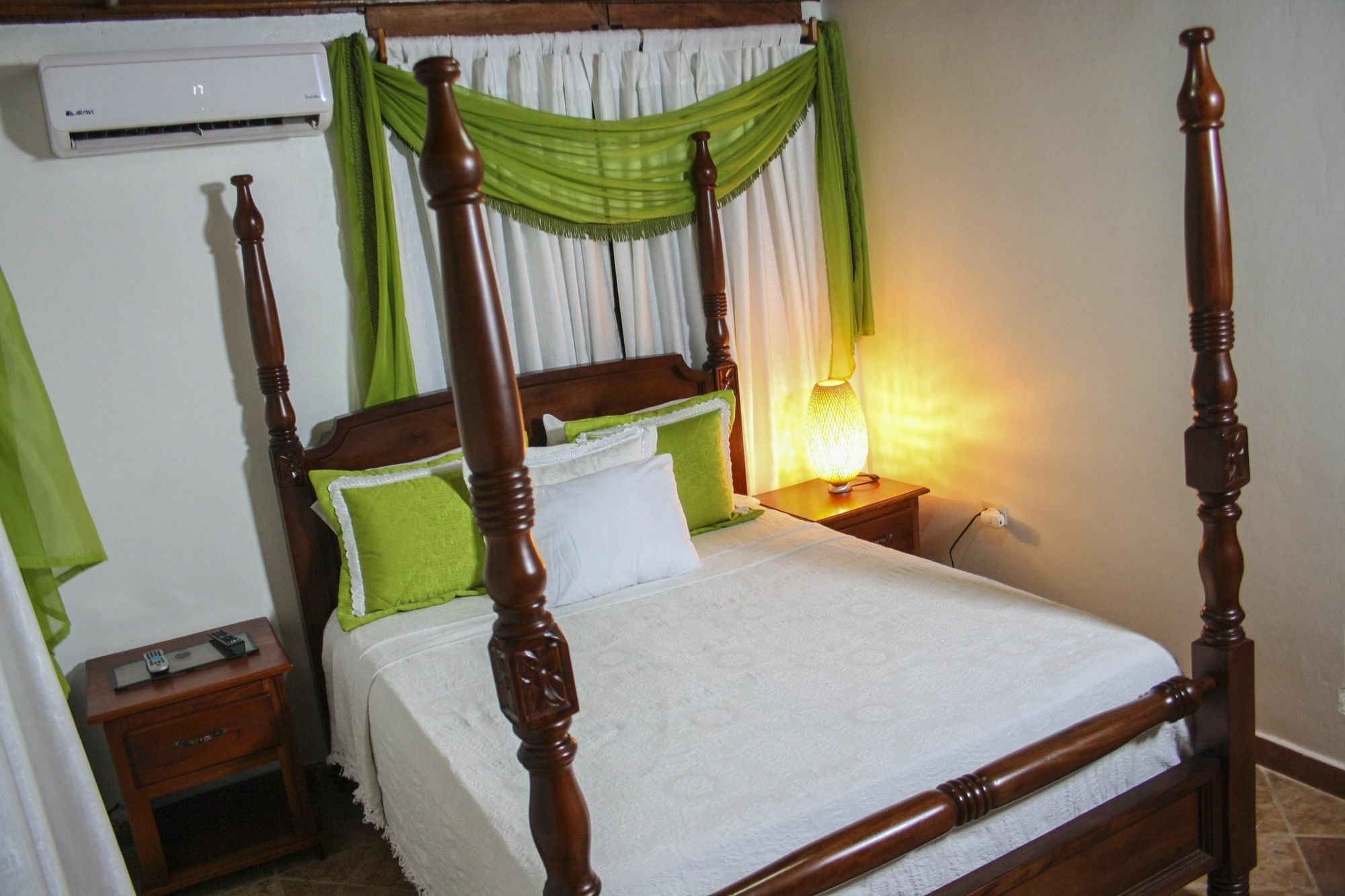Hotel Sea Breeze Paraiso  Exterior photo